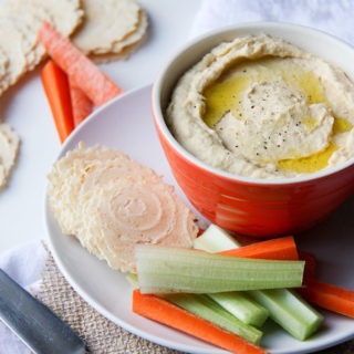 Easy, Creamy Hummus www.thehomecookskitchen.com asy to make, perfectly balanced and absolutely delicious!