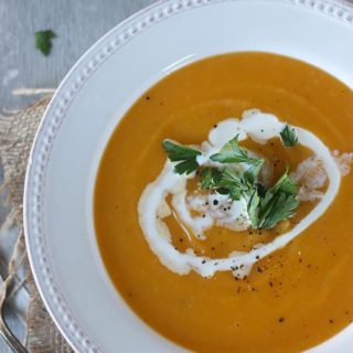 Pumpkin Sweet Potato soup www.thehomecookskitchen.com perfect for the fall, cozy recipe #pumpkinsoup #fallrecipes