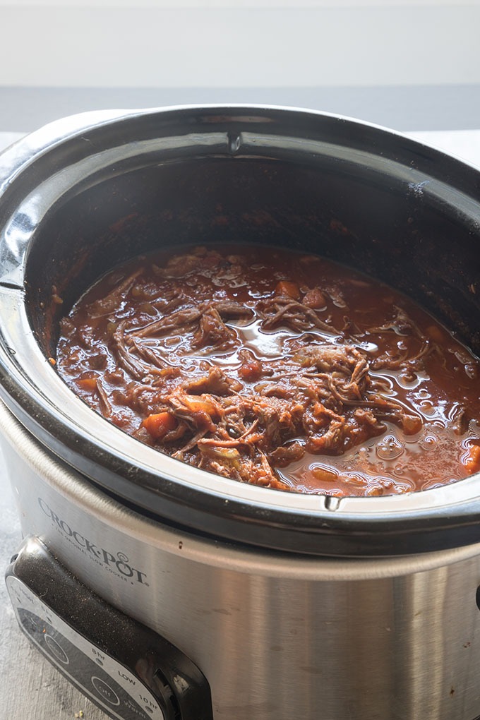 shredded beef in slow cooker