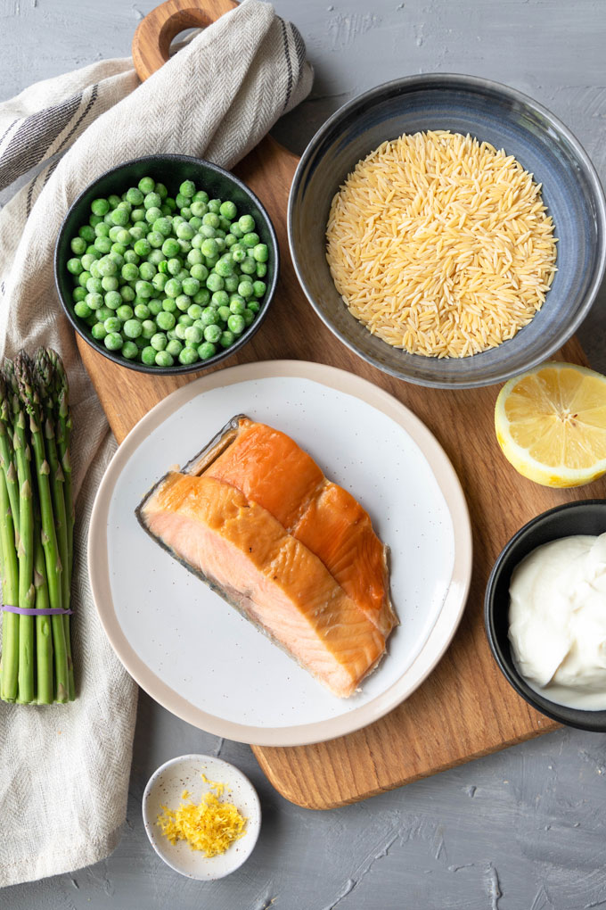 smoked salmon pasta ingredients