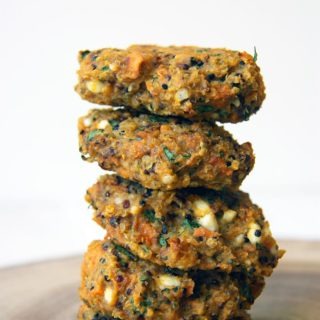 easy vegetarian sweet potato quinoa burgers | healthypears.com